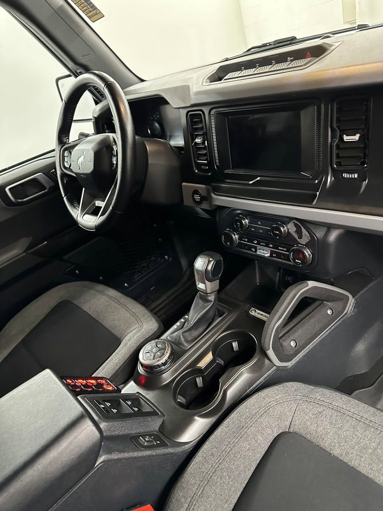 Used 2023 Ford Bronco Big Bend w/ Sasquatch Package AWD/4WD image 38