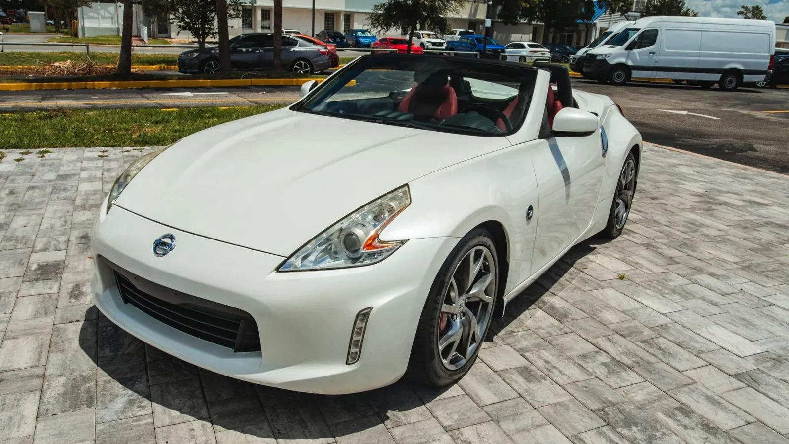 Used 2013 Nissan 370Z Touring w/ Sport Pkg RWD image 5