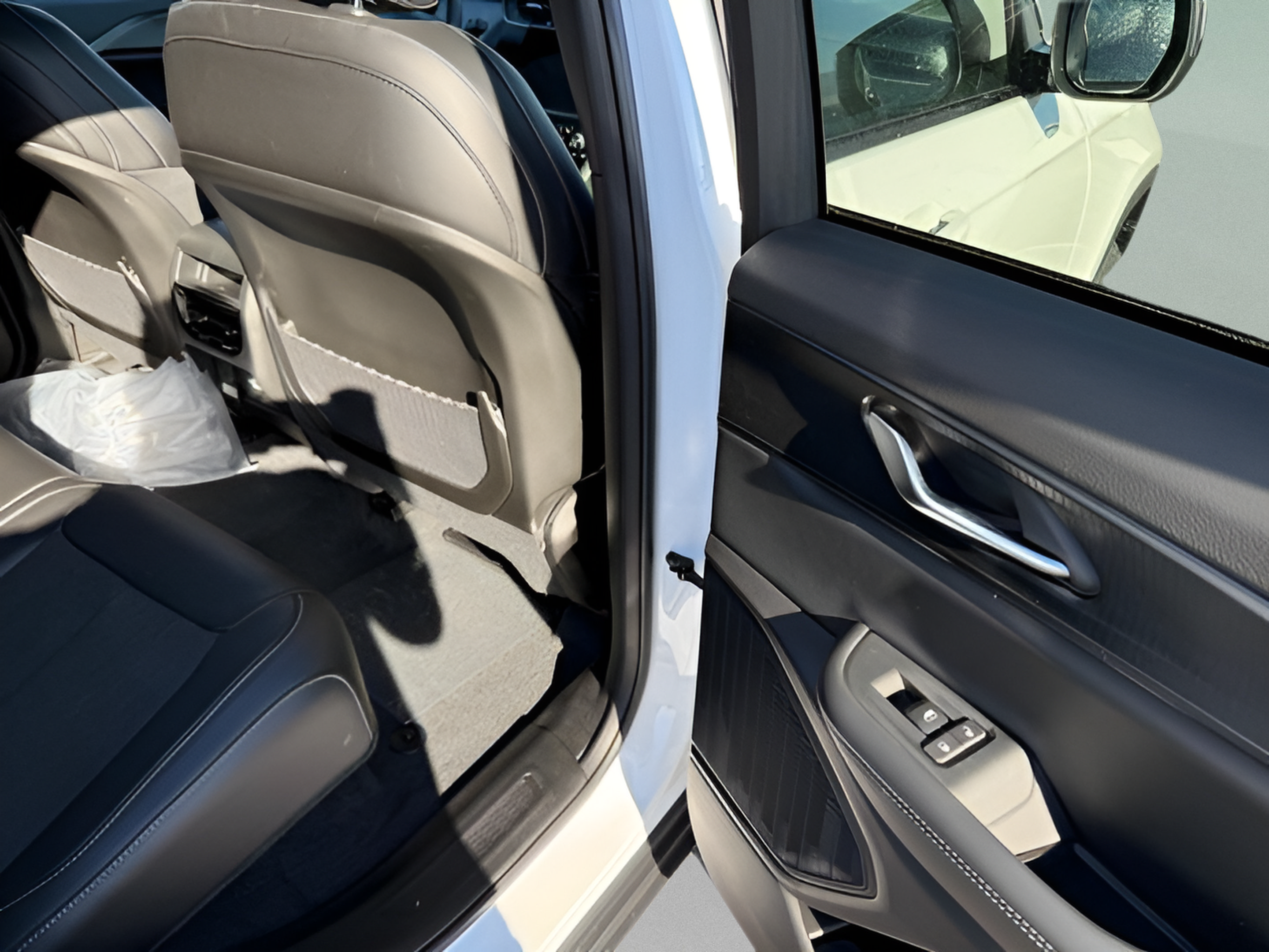 New 2027 Jeep Grand Cherokee Laredo X AWD/4WD image 11