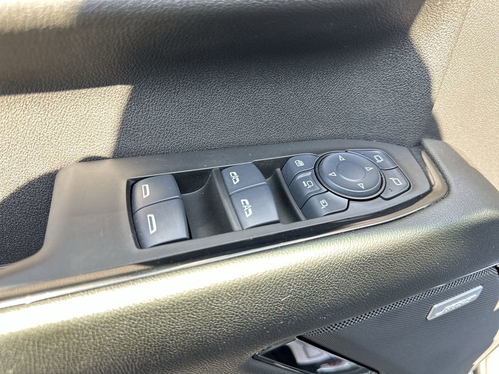 Used 2025 GMC Sierra 2500 AT4 AWD/4WD image 13