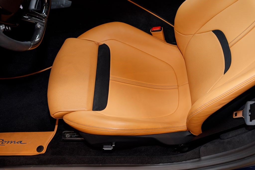 Used 2024 Ferrari Roma RWD image 27