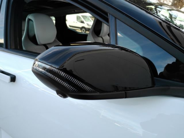 Used 2023 Fisker Ocean Extreme image 23