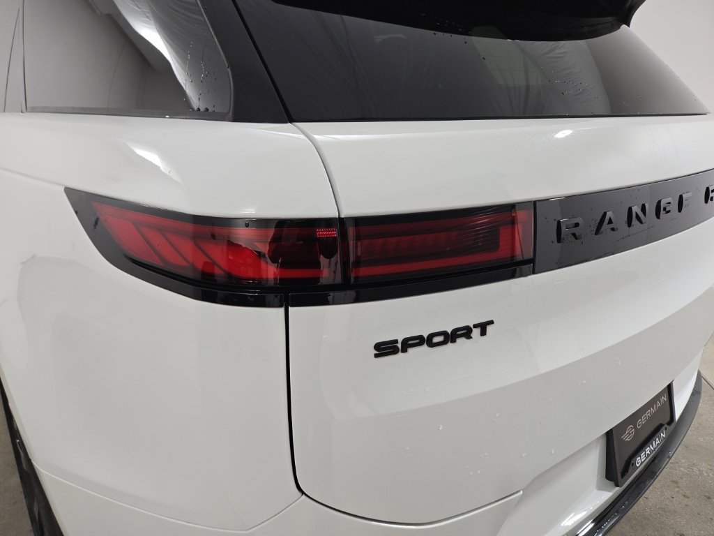New 2026 Land Rover Range Rover Sport Dynamic SE AWD/4WD image 11