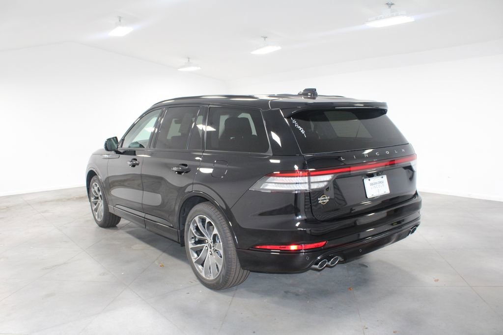 New 2025 Lincoln Aviator 2WD w/ Jet Appearance Package image 6
