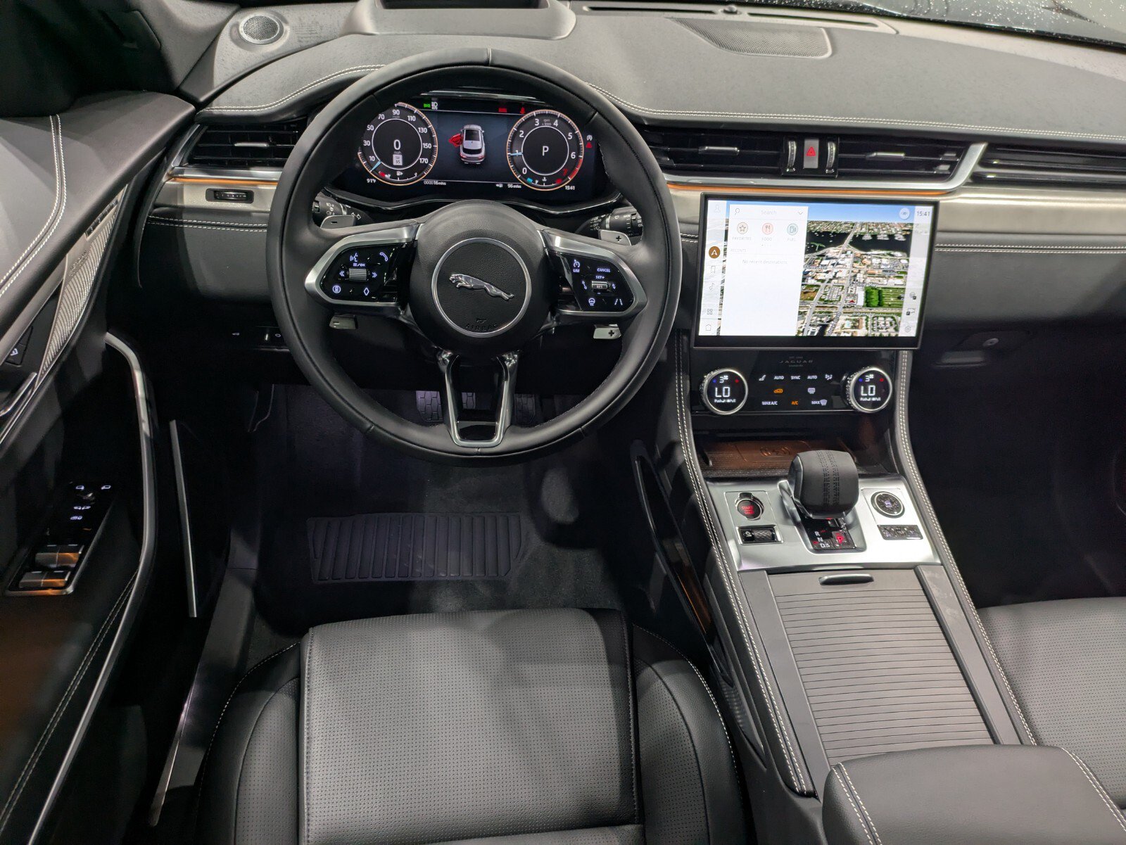 New 2026 Jaguar F-PACE R-Dynamic S AWD/4WD image 9