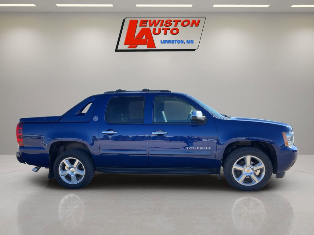 Used 2013 Chevrolet Avalanche LT w/ All-Star Edition image 6