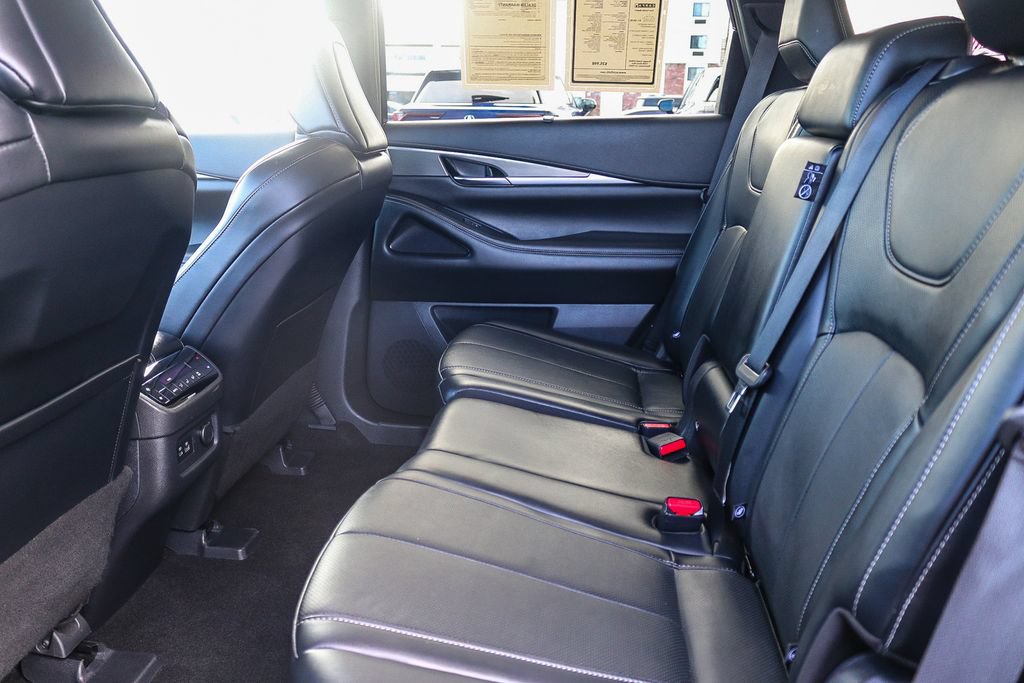 Certified 2023 INFINITI QX60 Luxe w/ Cargo Package FWD image 18