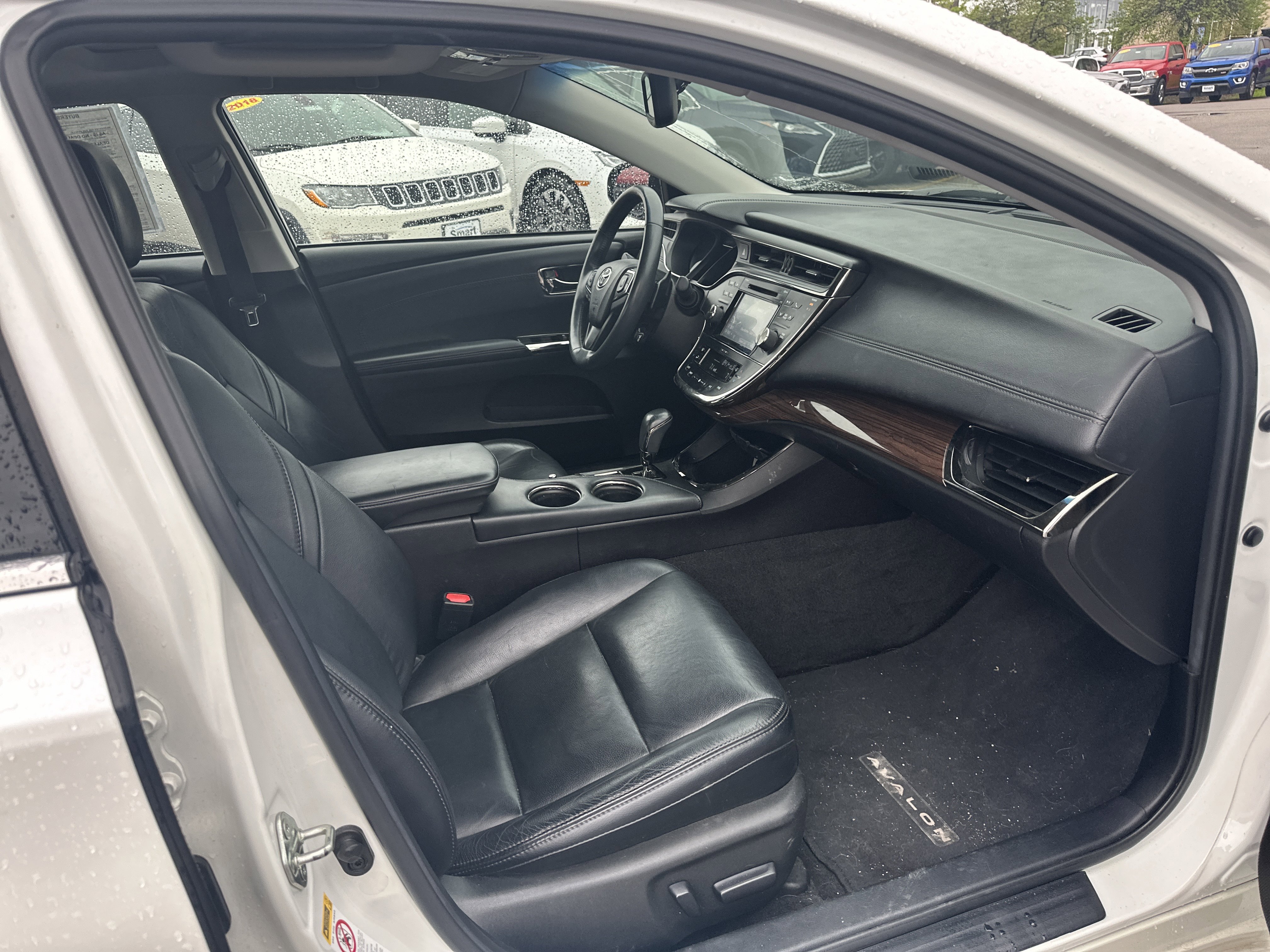 Used 2015 Toyota Avalon XLE Touring FWD image 14