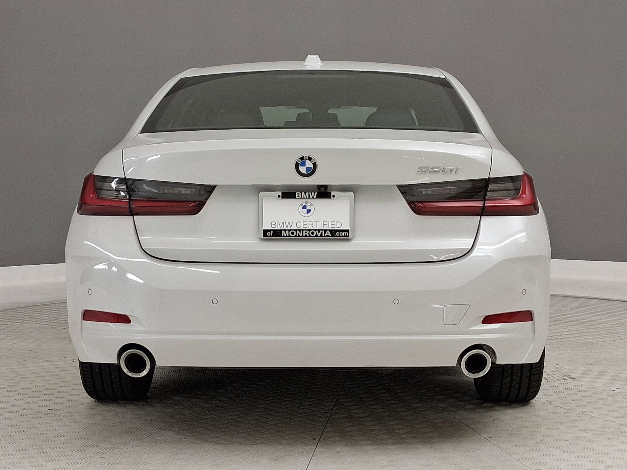 Used 2023 BMW 330i Sedan w/ Premium Package image 8