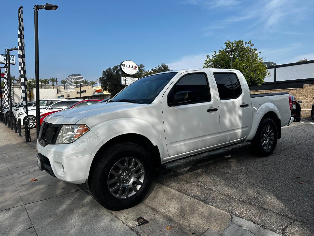 Used 2012 Nissan Frontier SV w/ Sport Appearance Pkg image 6