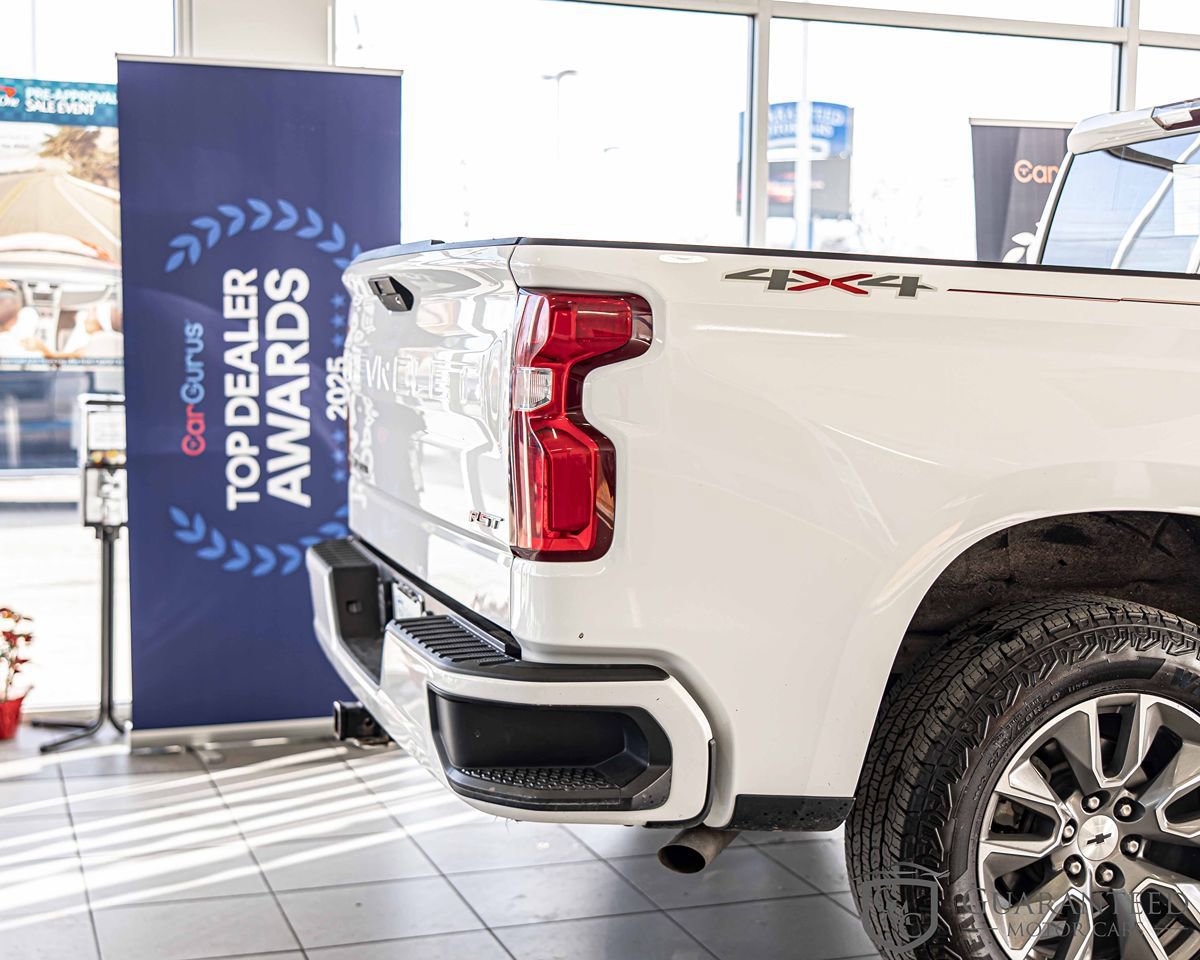 Used 2021 Chevrolet Silverado 1500 RST AWD/4WD image 12