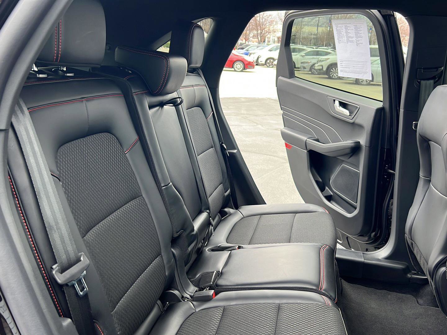 Used 2025 Ford Escape ST-Line image 37