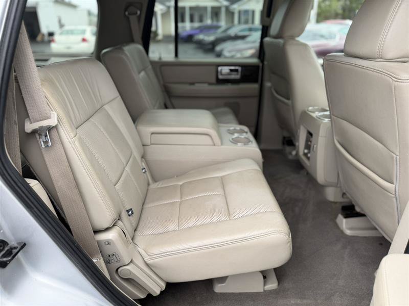 Used 2010 Lincoln Navigator 4WD image 14