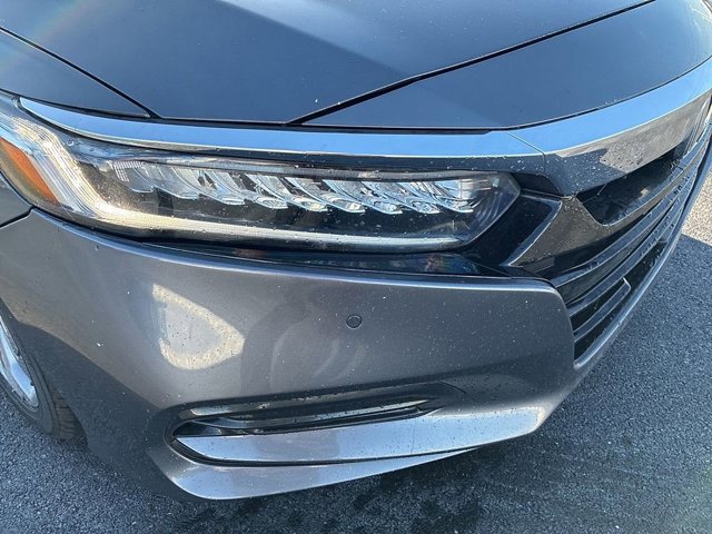 Used 2018 Honda Accord Touring image 19