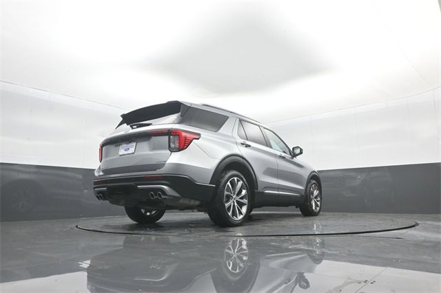 Certified 2025 Ford Explorer Platinum w/ Ultimate Package image 33
