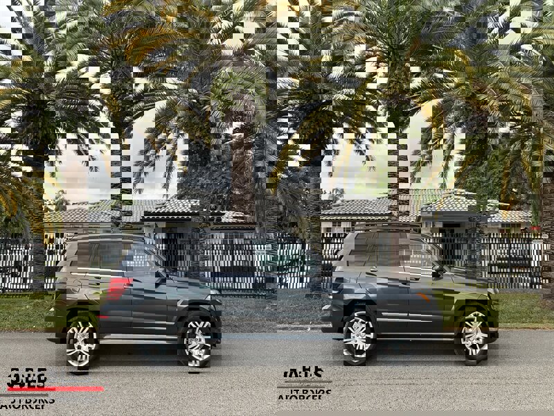 Used 2015 Mercedes-Benz GLK 350 2WD image 2