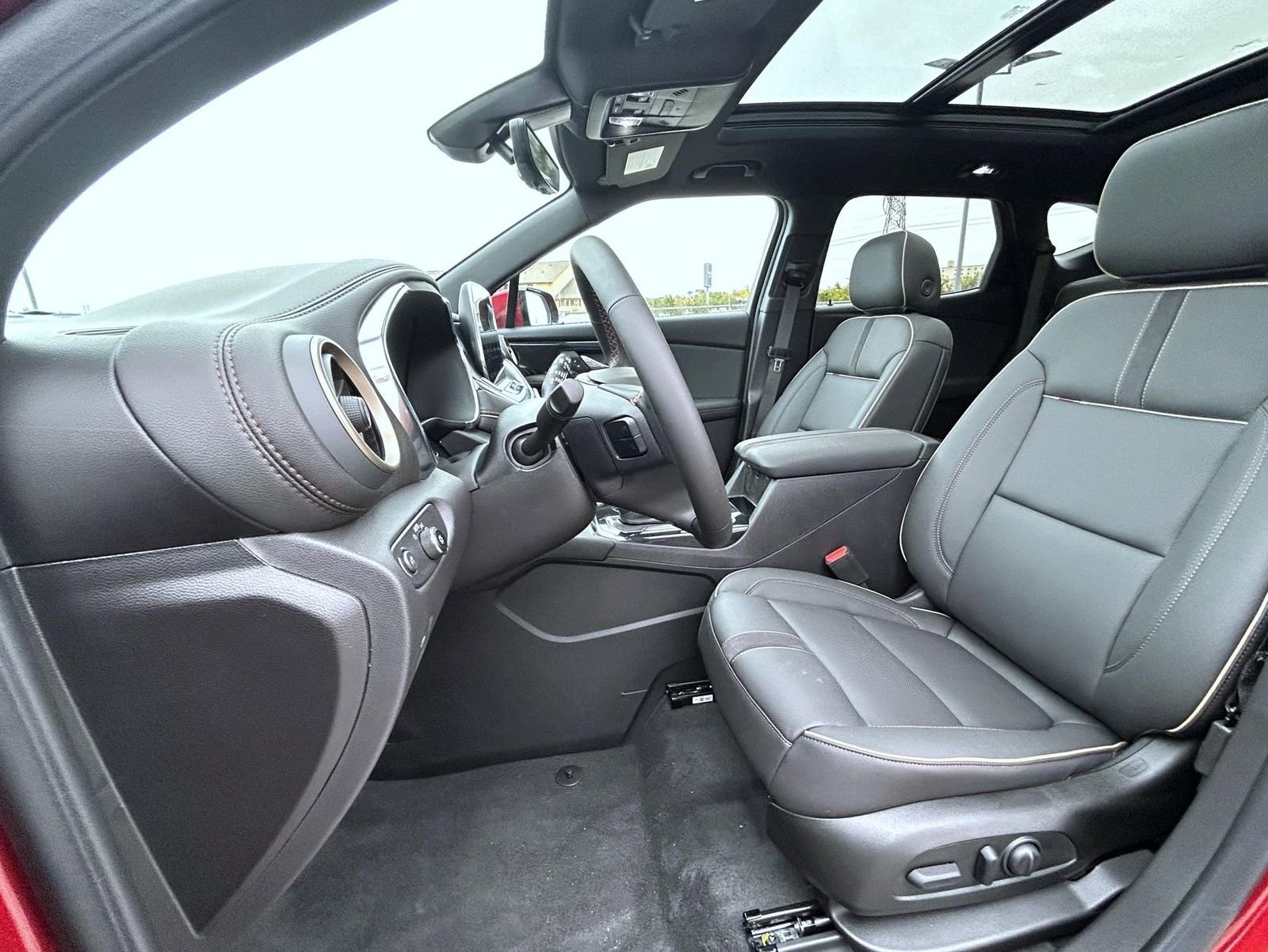New 2025 Chevrolet Blazer Premier w/ Driver Confidence II Package FWD image 10