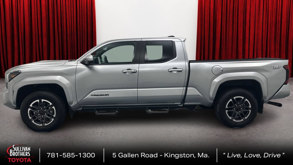Used 2024 Toyota Tacoma TRD Sport w/ TRD Sport Premium Package AWD/4WD image 8