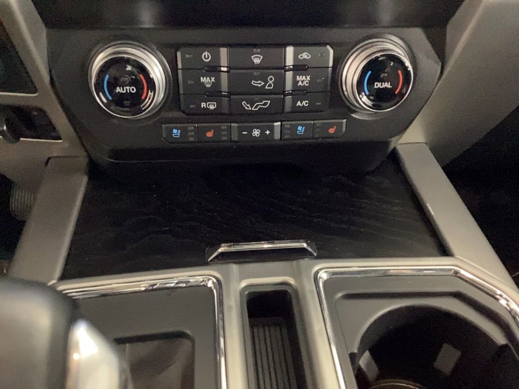 Used 2020 Ford F150 Platinum w/ Equipment Group 701A Luxury image 31