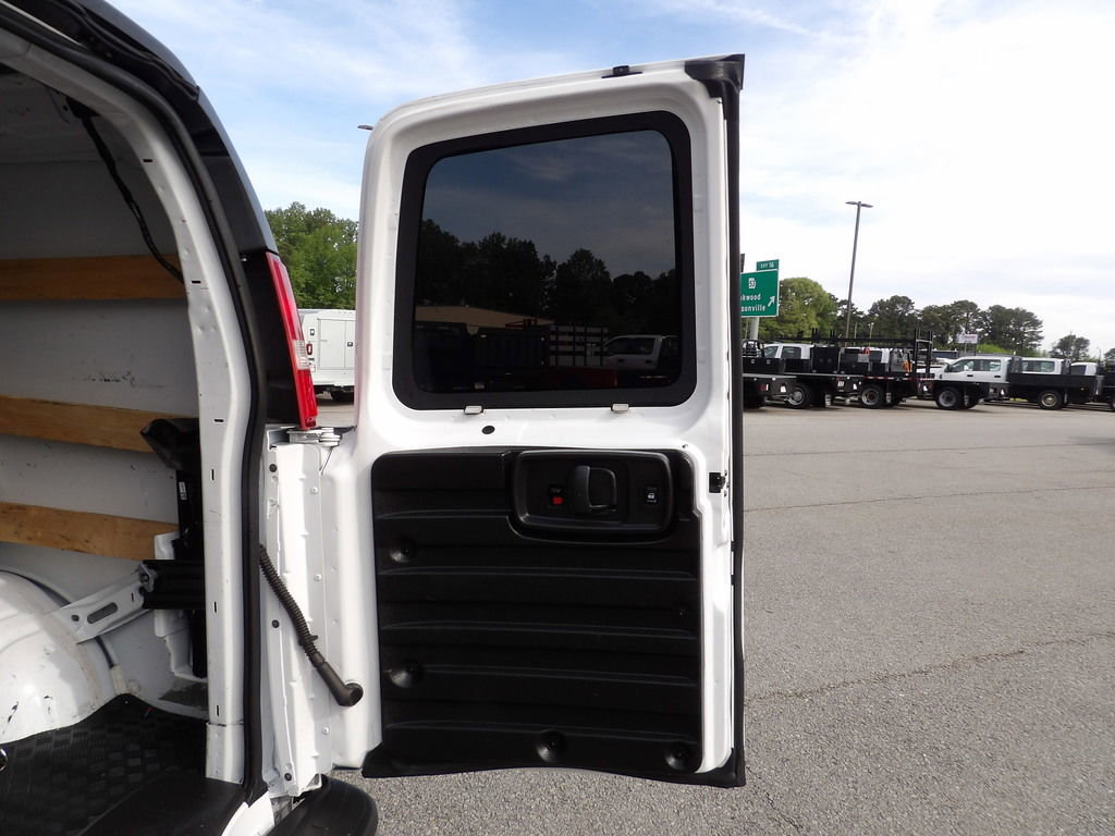 Used 2020 GMC Savana 2500 w/ Driver Convenience Package RWD image 47