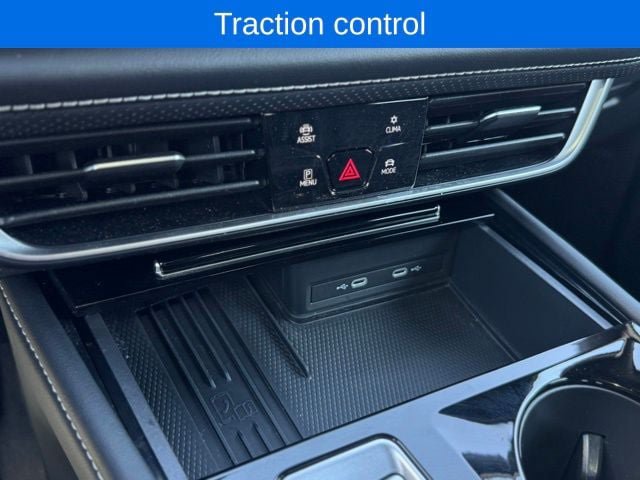 Used 2025 Volkswagen Atlas Cross Sport SEL R-Line AWD/4WD image 35