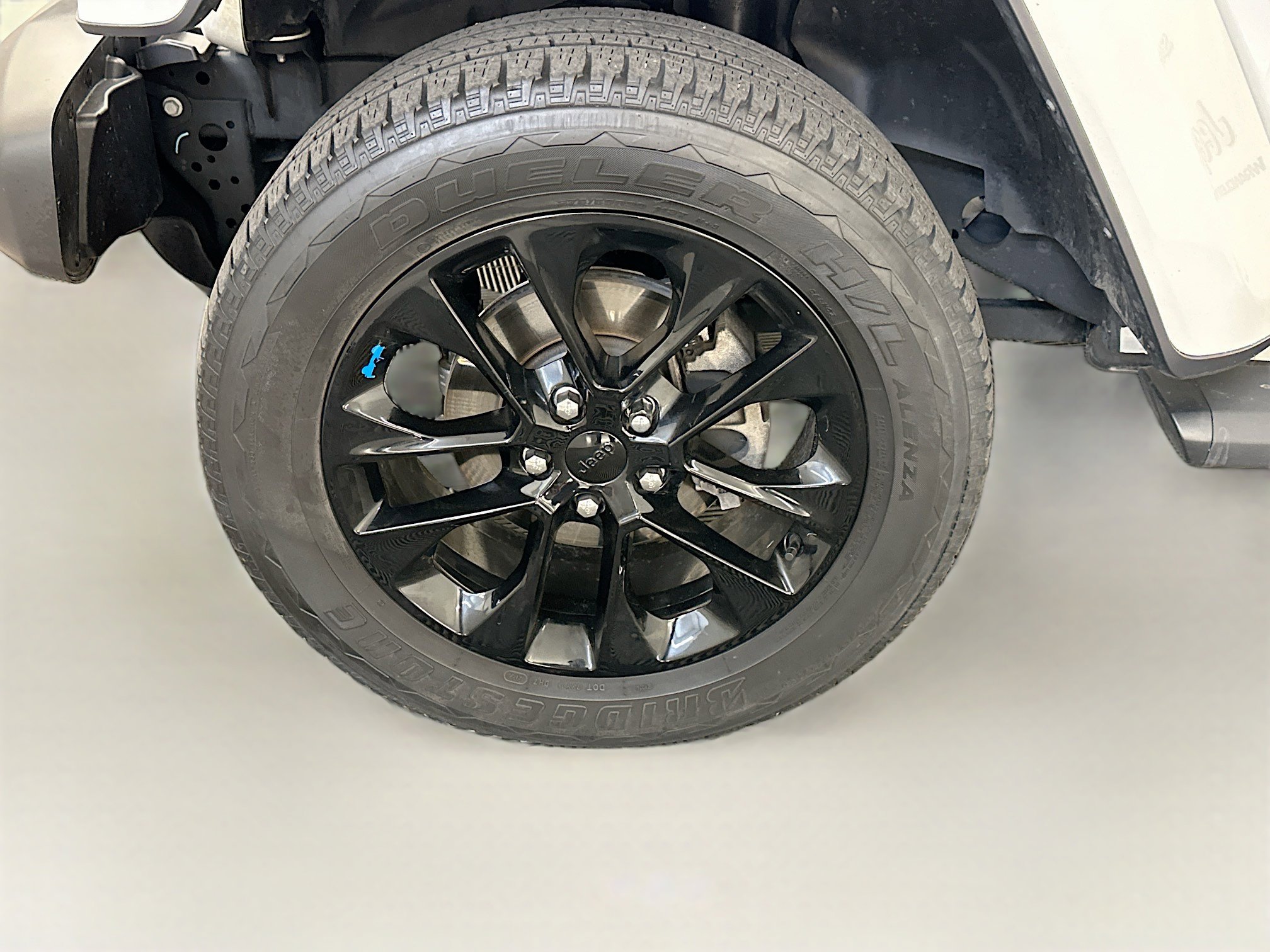 Used 2023 Jeep Wrangler Sahara w/ Cold Weather Group image 11