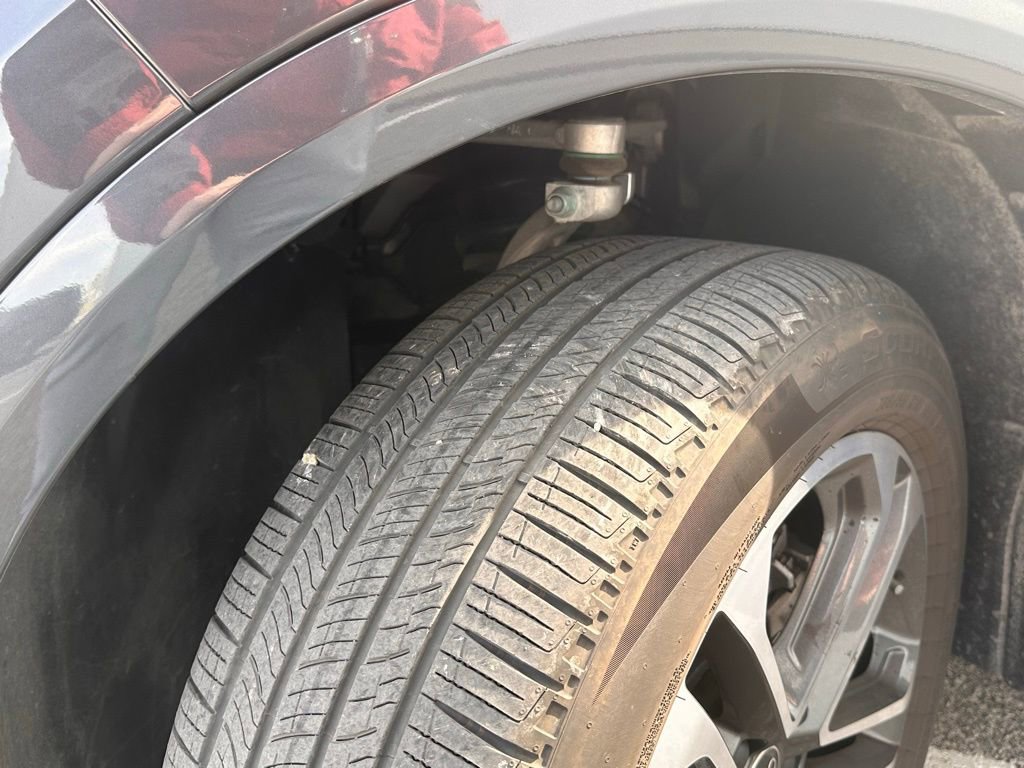 Used 2025 Audi Q5 Premium image 9