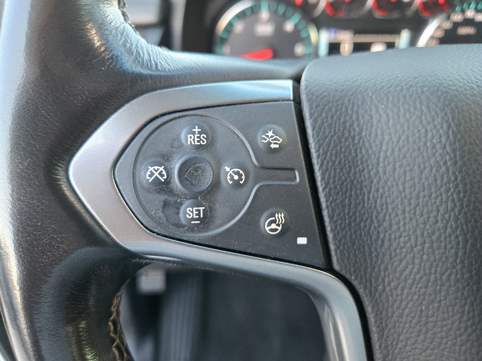 Used 2020 Chevrolet Suburban Premier image 13