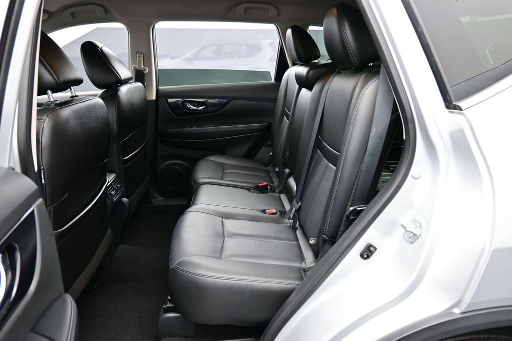 Used 2018 Nissan Rogue SL AWD/4WD image 27