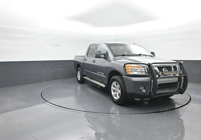 Used 2014 Nissan Titan SV w/ SV Value Truck Package AWD/4WD image 3
