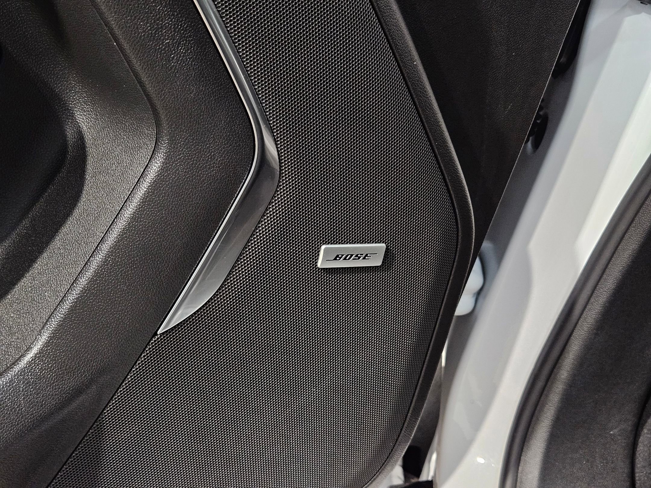 Used 2024 Chevrolet Suburban Premier image 23