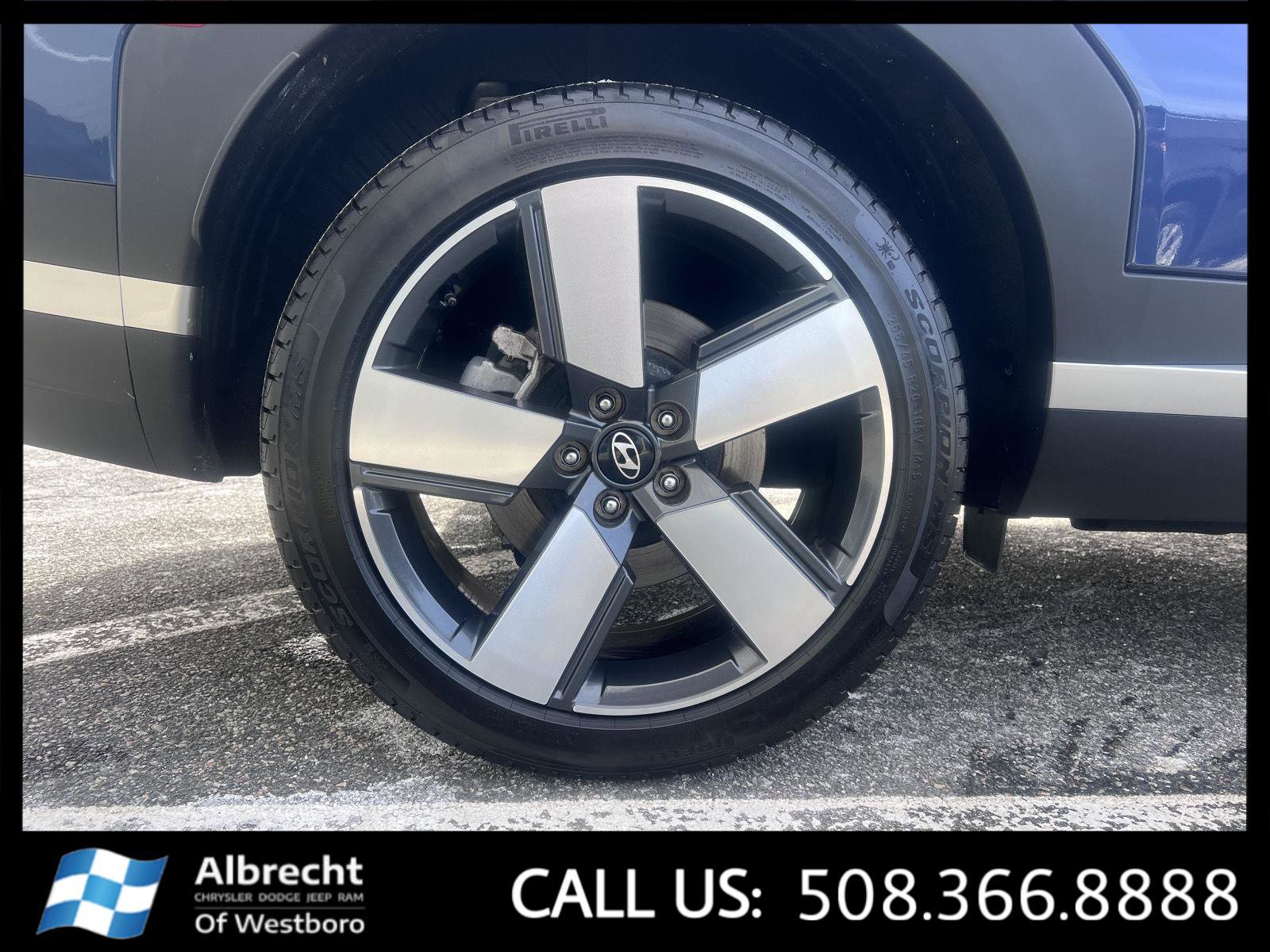 Used 2025 Hyundai Santa Fe Limited image 36