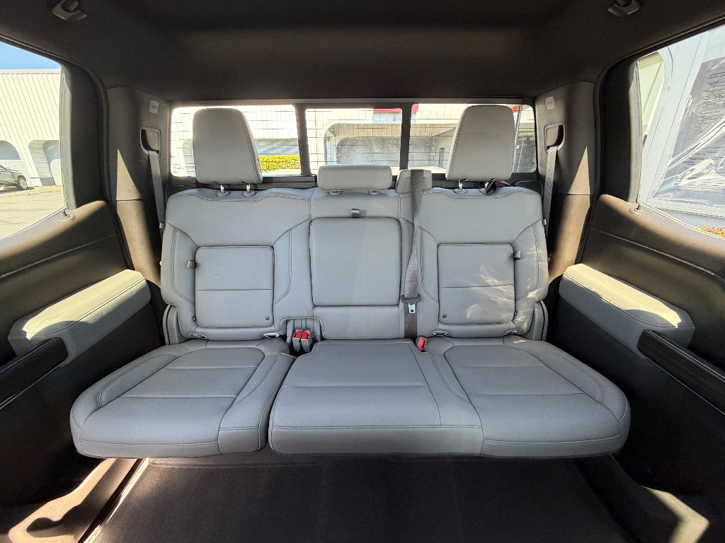 Used 2022 Chevrolet Silverado 1500 RST w/ Convenience Package II image 7