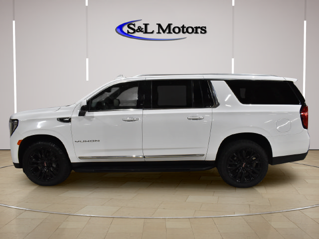 Used 2021 GMC Yukon XL SLT w/ SLT Premium Package AWD/4WD image 4