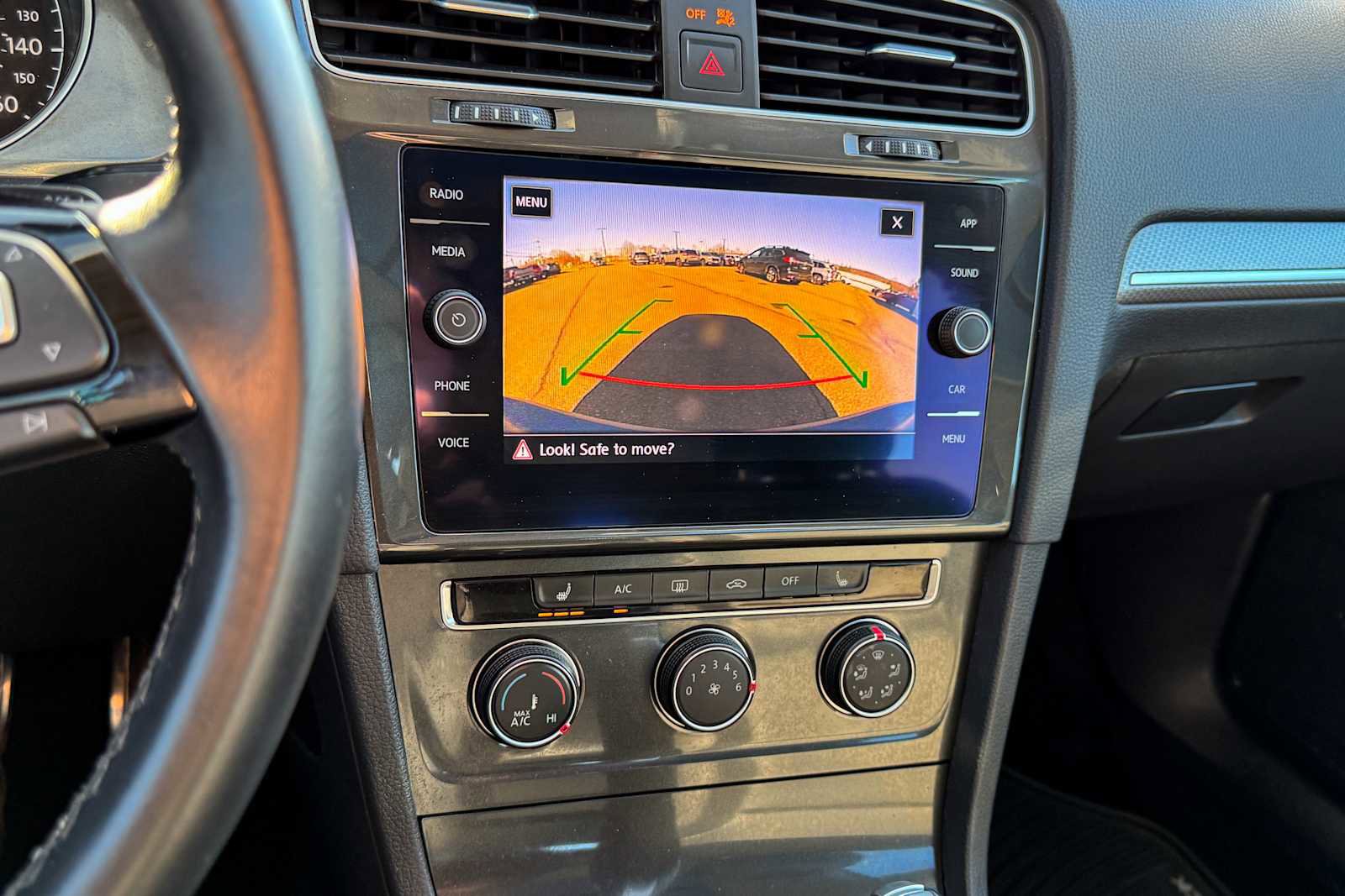 Used 2019 Volkswagen Golf Alltrack SE image 19