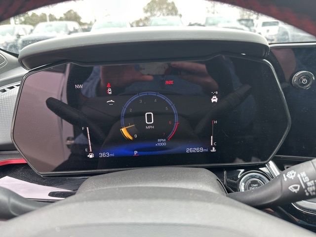 Used 2024 Chevrolet Trax RS w/ Sunroof Package image 35