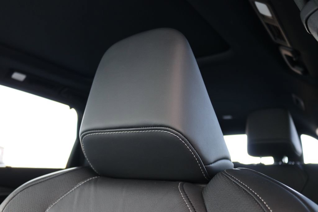 Certified 2025 INFINITI QX60 Luxe w/ Black Edition image 17