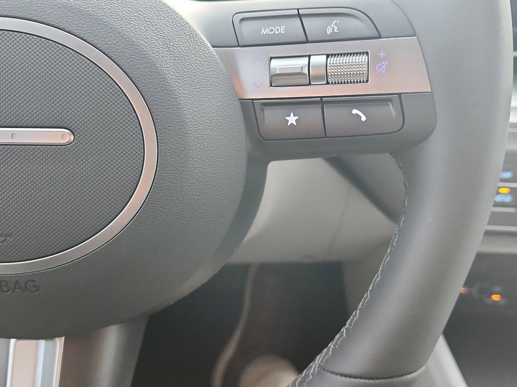 Used 2025 Hyundai Kona SEL image 15