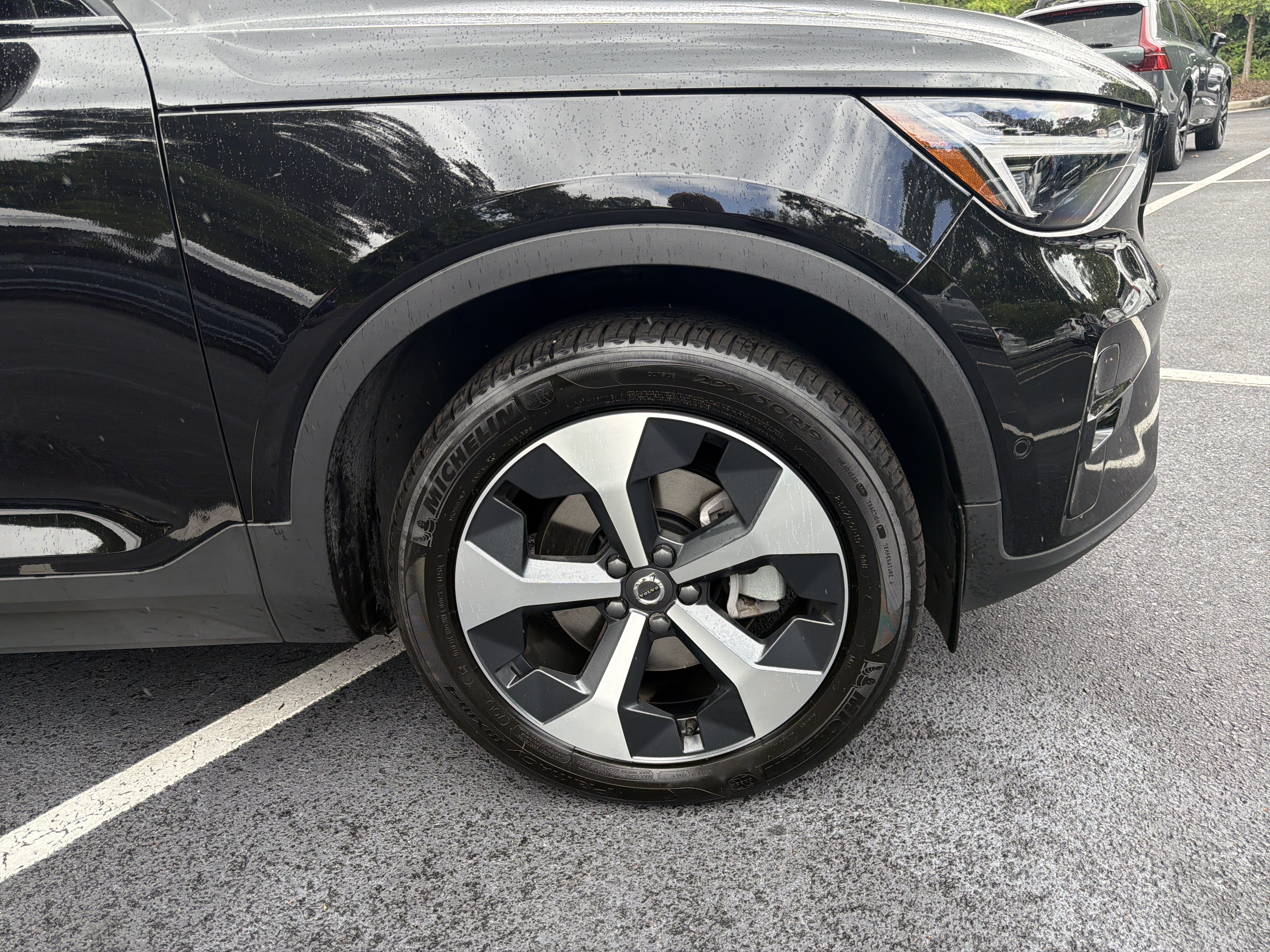 Certified 2026 Volvo XC40 B5 Plus AWD/4WD image 13