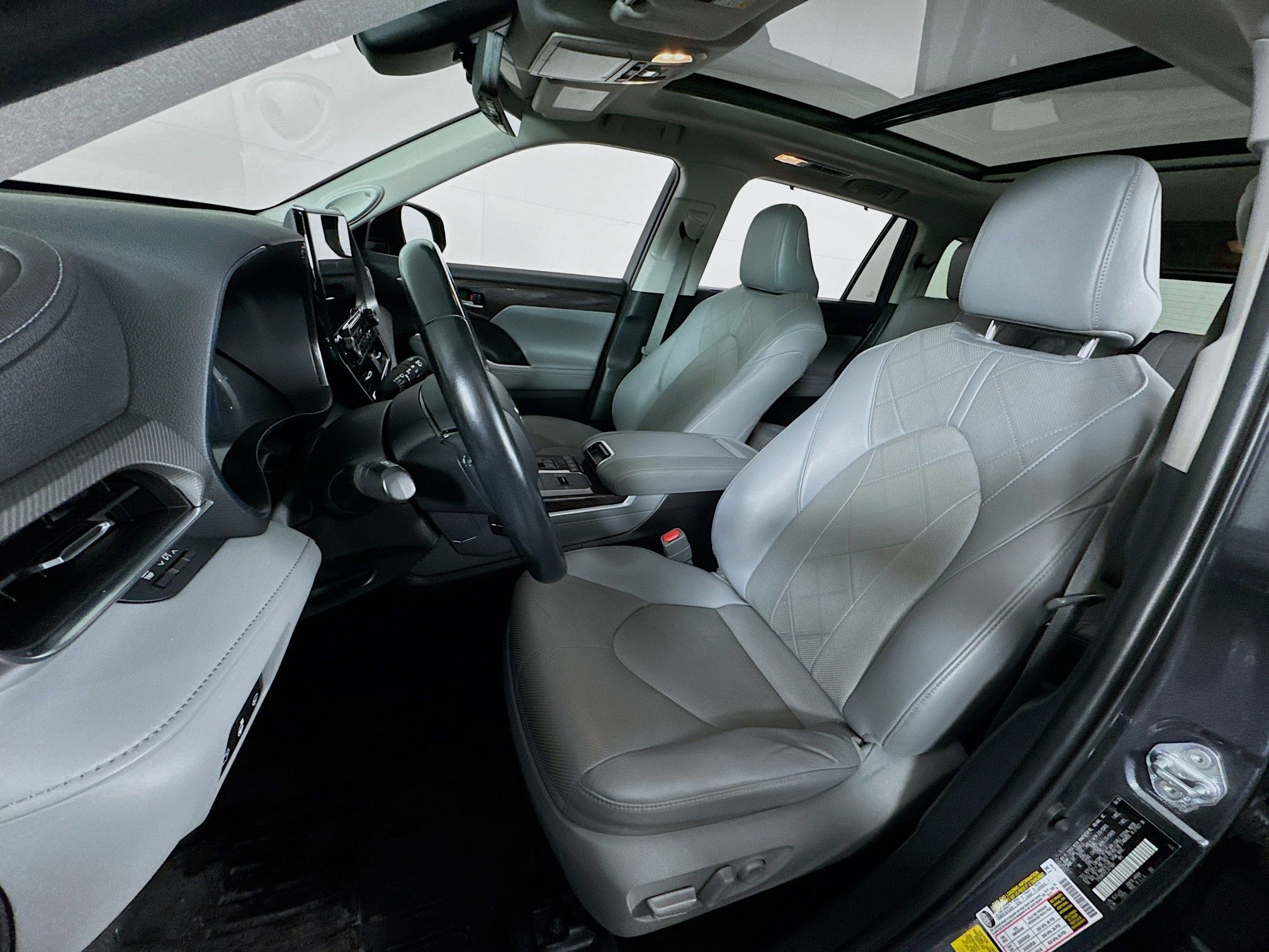 Certified 2020 Toyota Highlander Platinum image 12