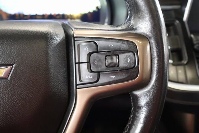 Used 2022 Chevrolet Suburban High Country w/ Premium Package image 15