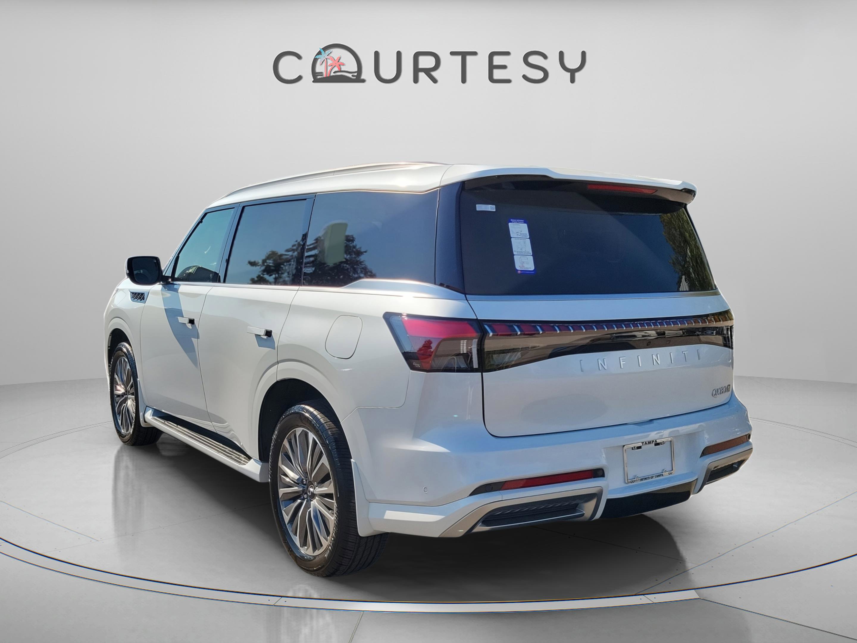 New 2026 INFINITI QX80 Luxe w/ Cargo Package image 3