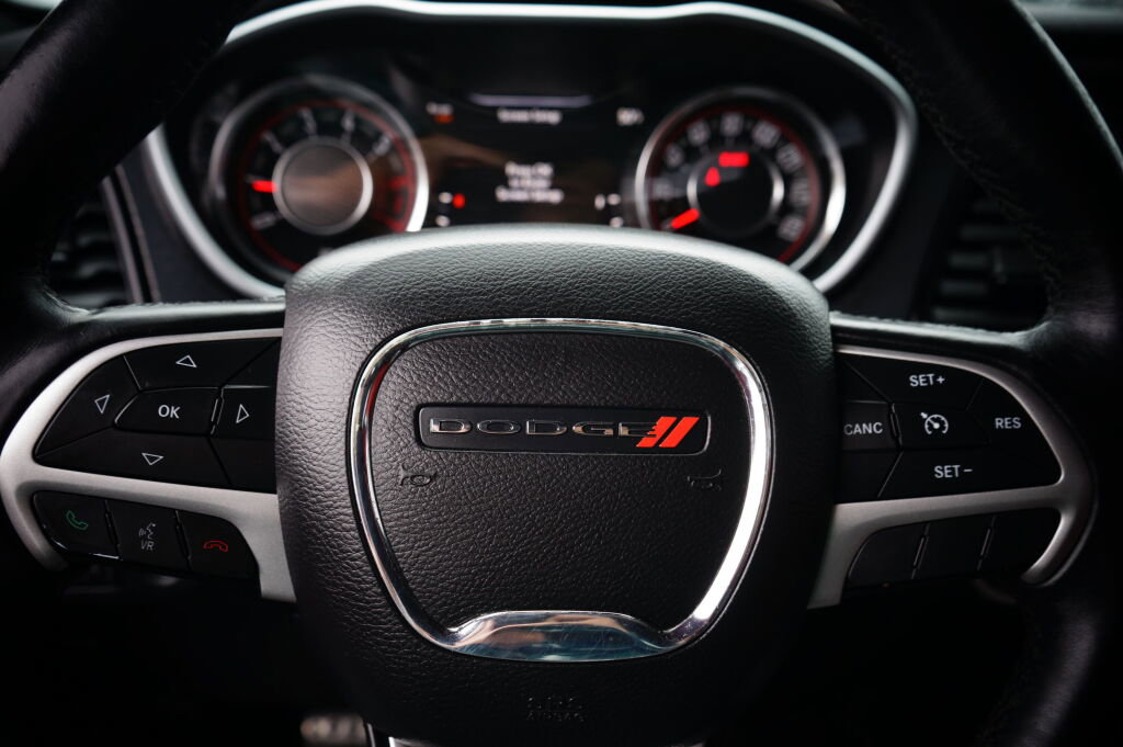 Used 2015 Dodge Challenger R/T Plus image 16