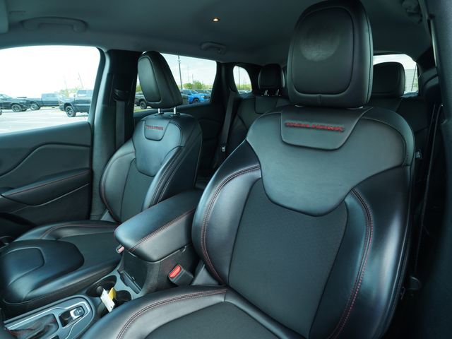 Used 2022 Jeep Cherokee Trailhawk image 35