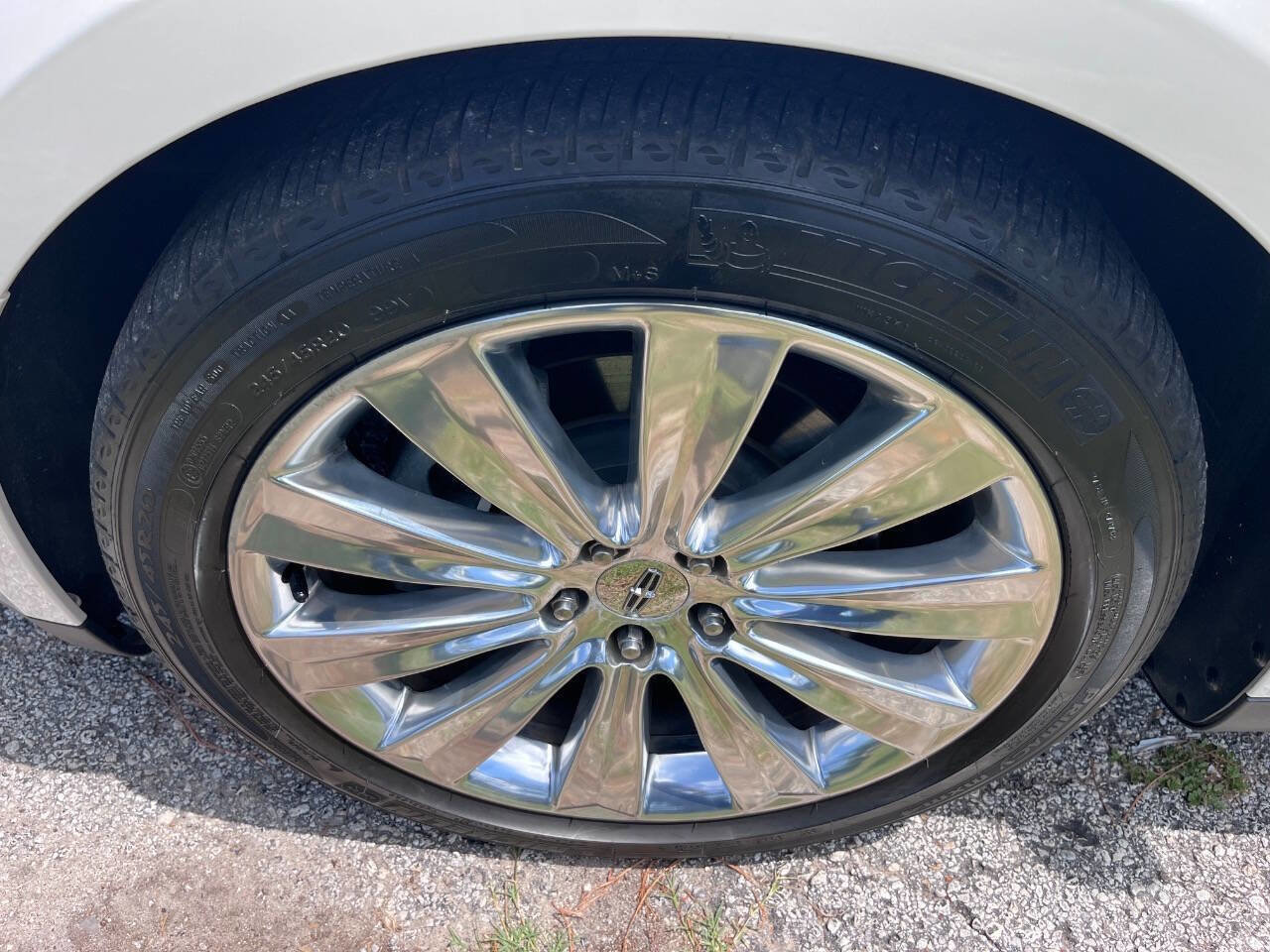 Used 2014 Lincoln MKS AWD w/ Equipment Group 201A image 14