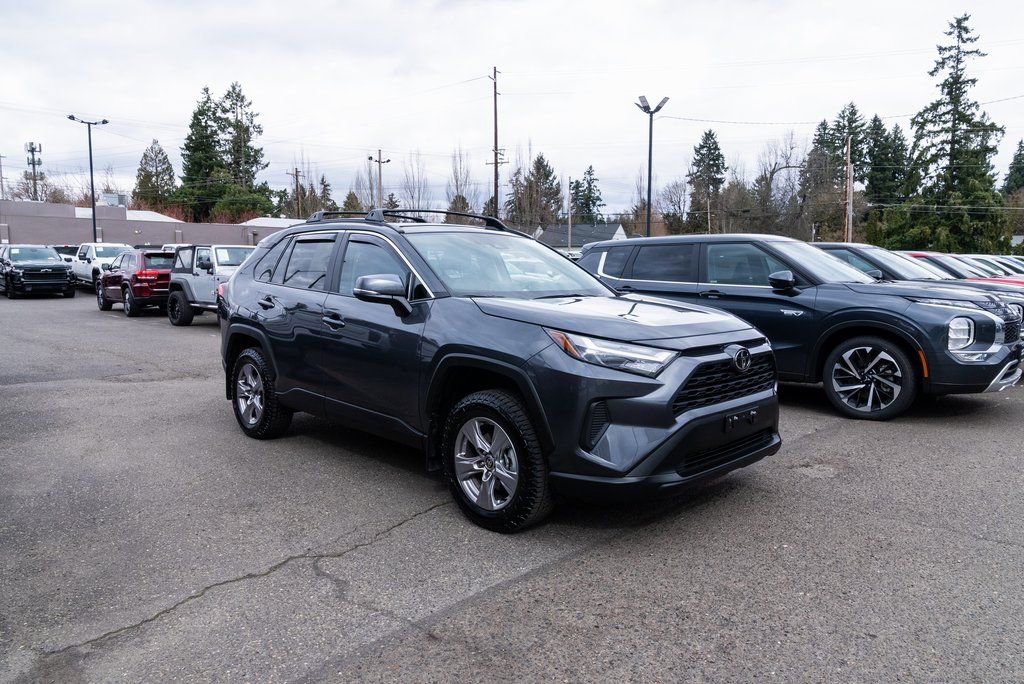 Used 2025 Toyota RAV4 XLE w/ Convenience Package image 26