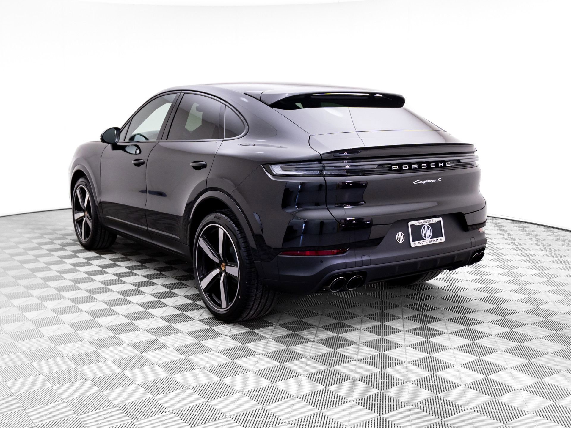 New 2026 Porsche Cayenne S image 3