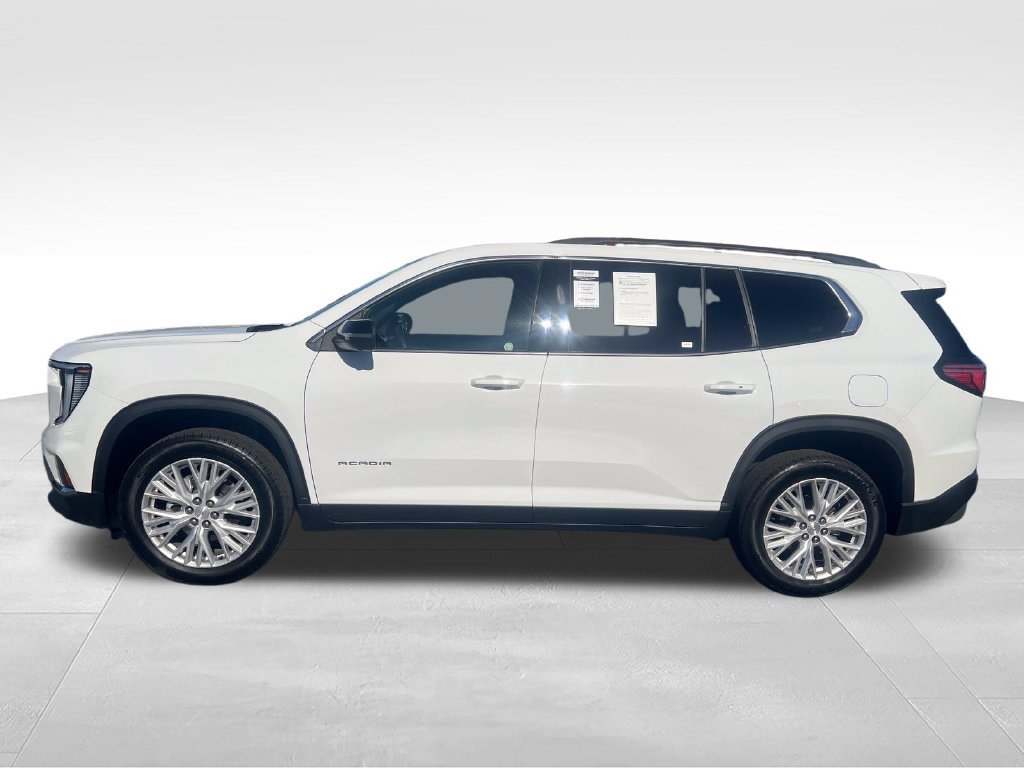 Used 2026 GMC Acadia Elevation w/ Elevation Premium Package FWD image 2