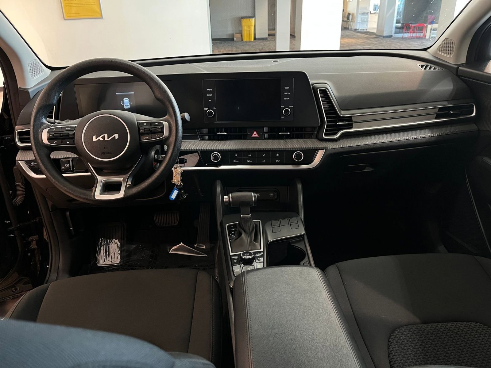 Used 2025 Kia Sportage LX image 33