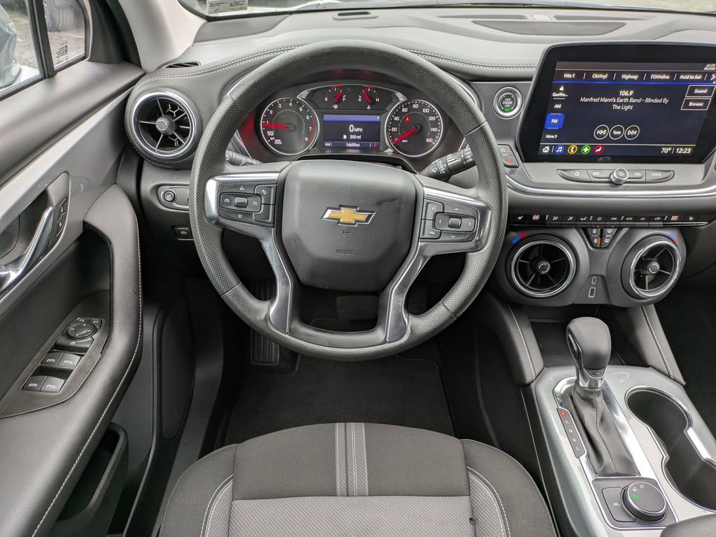 Used 2025 Chevrolet Blazer LT image 17